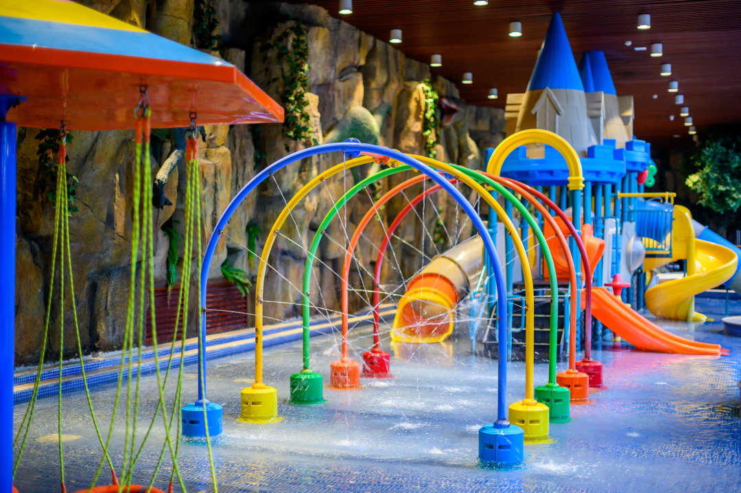 银河温泉双人水果温泉,泡汤泉免费吃水果