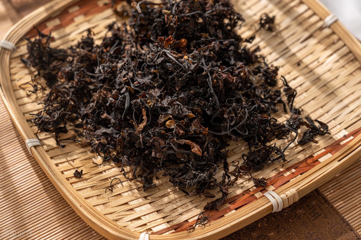 前列腺肥大，多责于肾，我独辟蹊径，治以疏肝消散法，得获良效