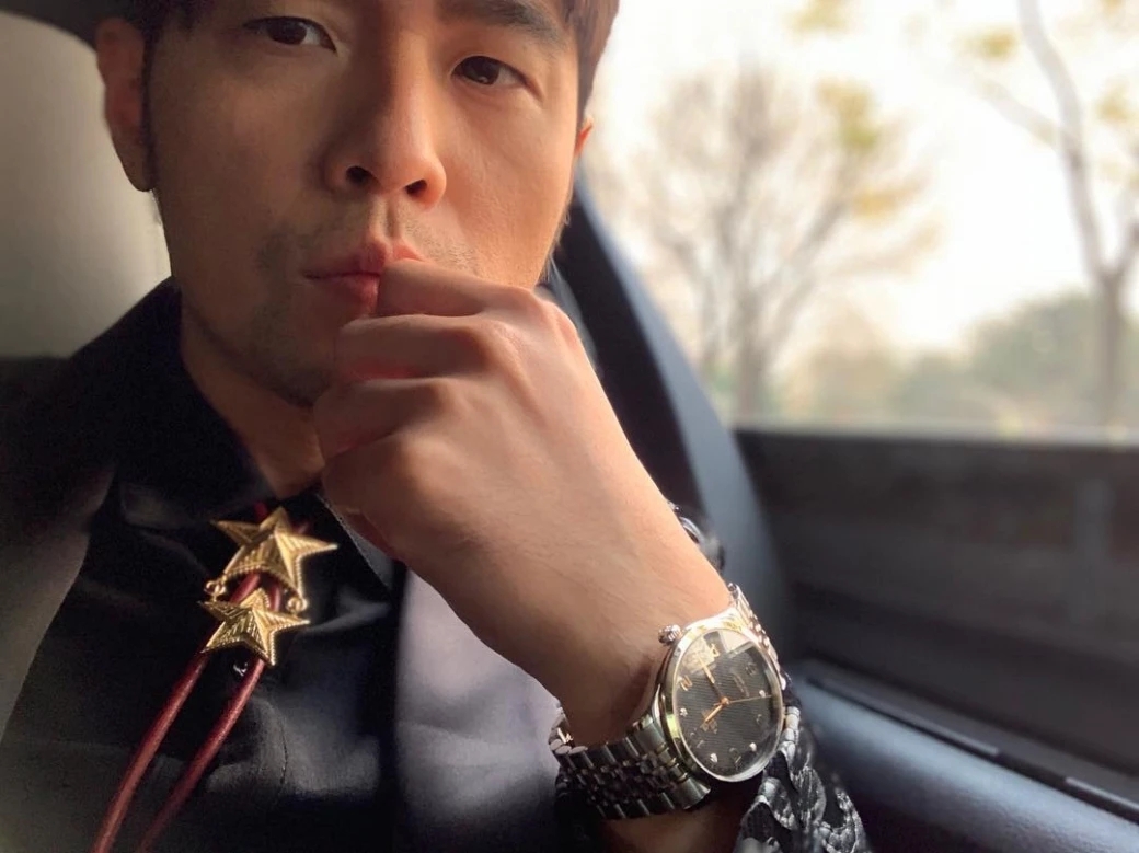 男表女戴哪款上手效果最好,卡地亚cartier伦敦系列男士腕表