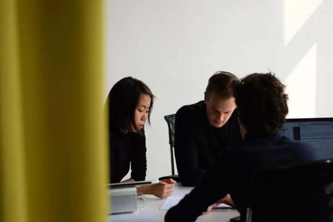 香港长大，留学英国荷兰，Foster工作回国创业，用可持续逻辑设计