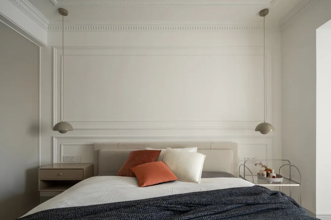 四川成都一个女人装修房子,12平方女主卧室装修