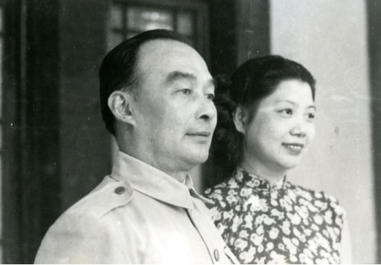 宋美龄死后孔令仪还活着吗,孔令仪谈宋美龄逝世视频