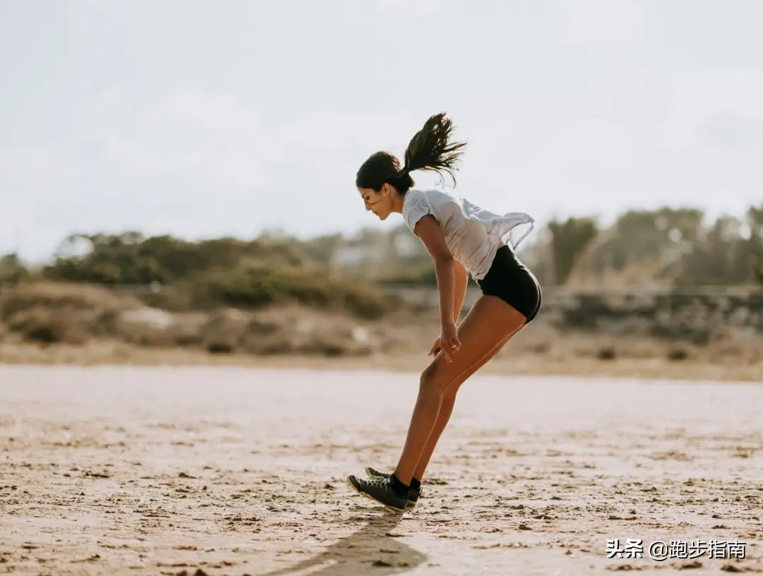 跑步千万不要穿暴汗服,跑步时千万别穿的跑鞋