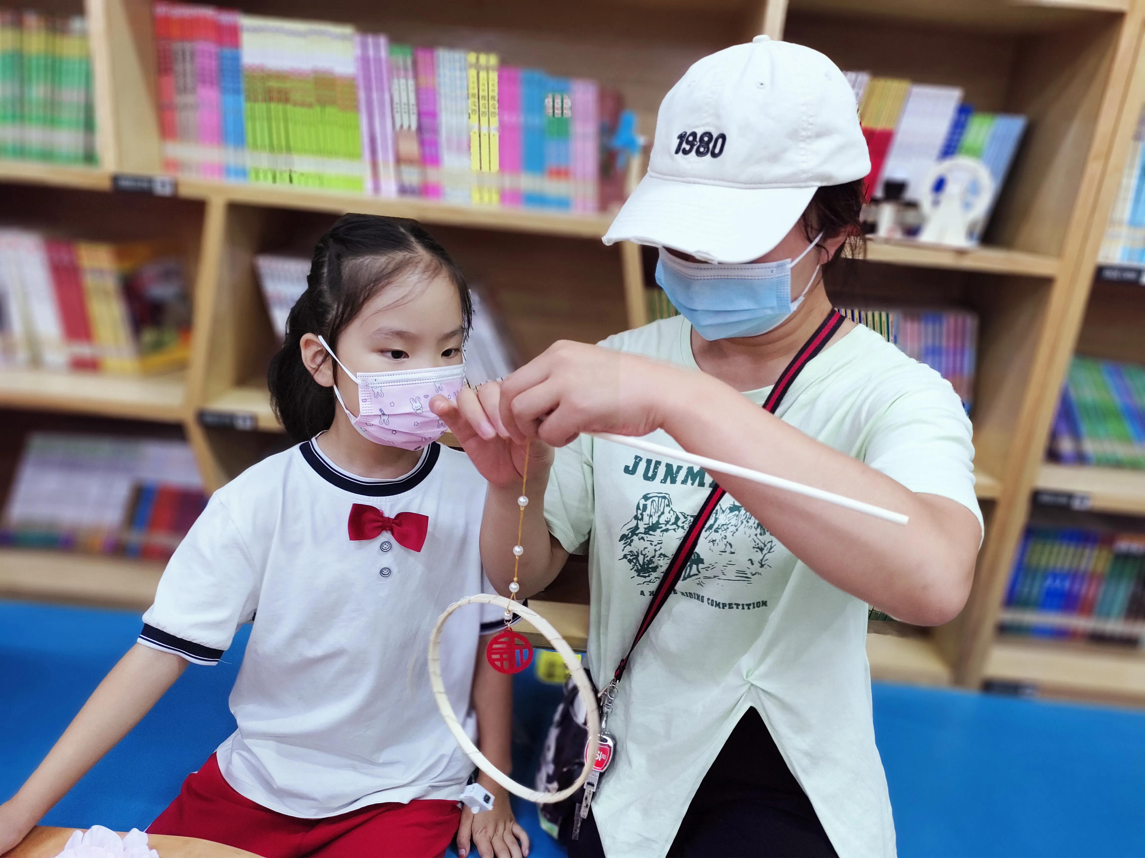 中秋花灯怎么制作怎么玩,中秋节亲子制作花灯主题