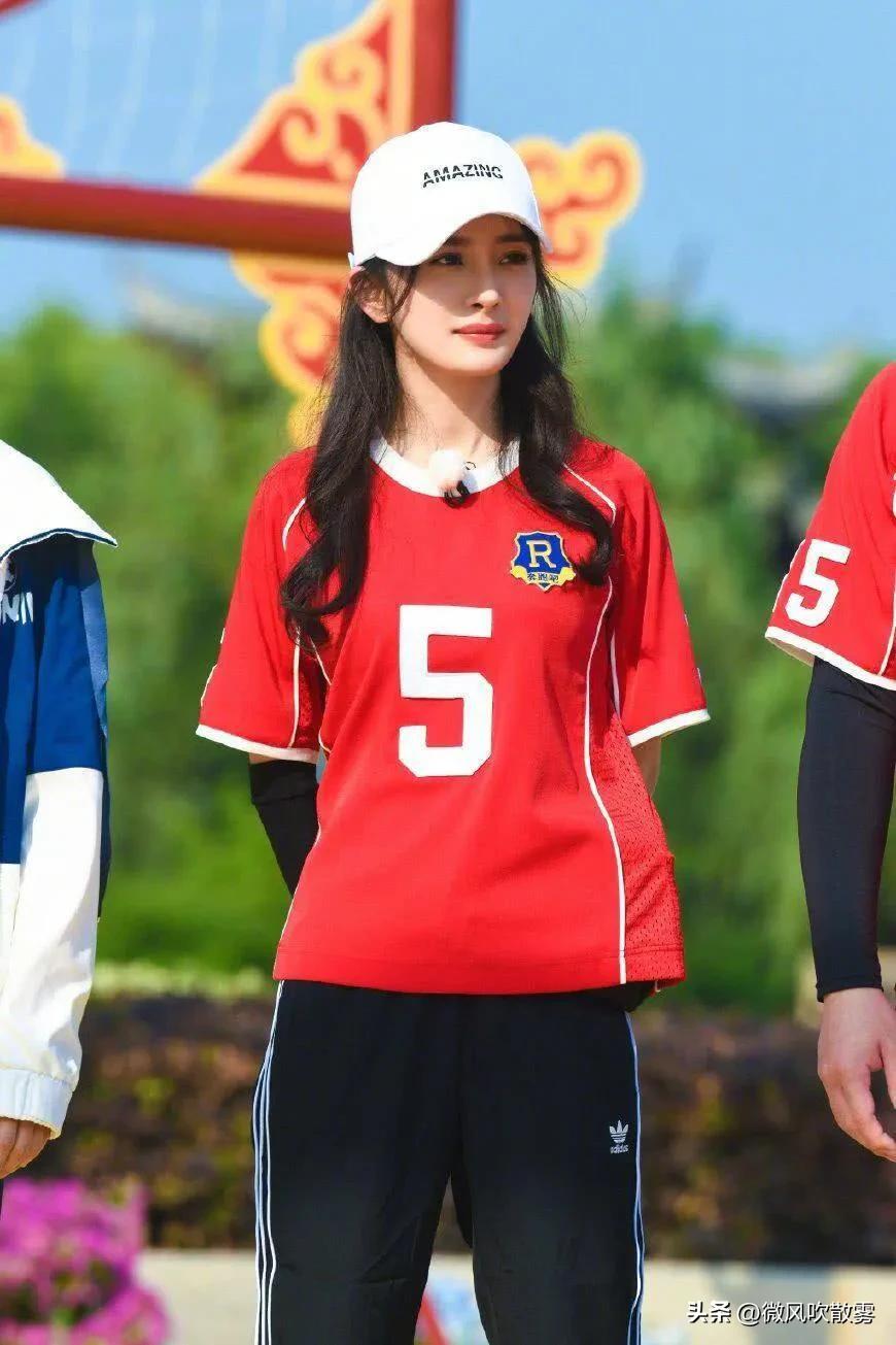 足球宝贝明星身材,足球明星高清写真