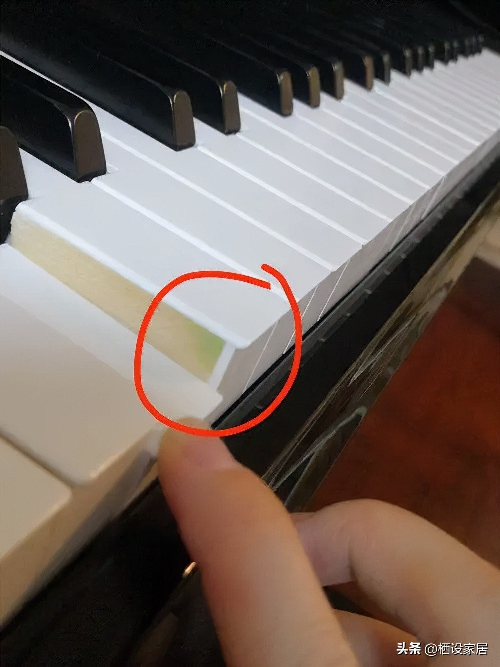 进门就看见钢琴这样摆放合适吗,钢琴和餐桌在一起怎么摆放