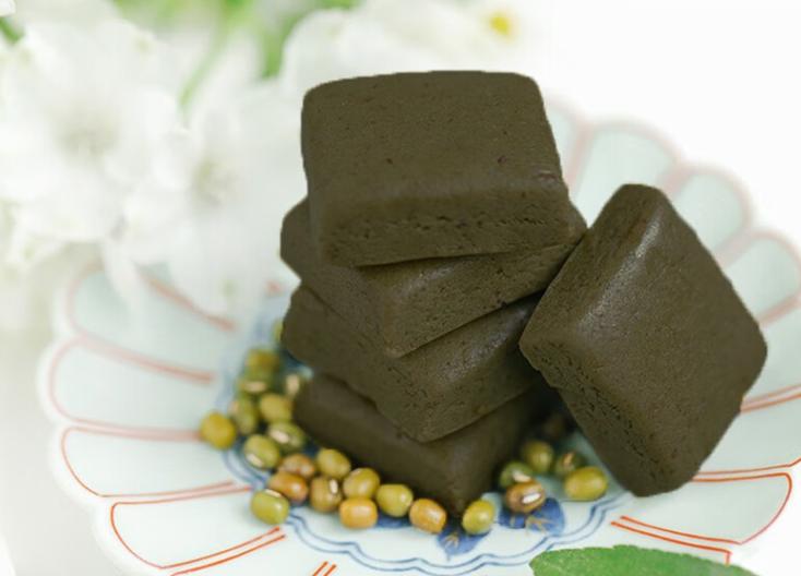 女人常吃什么美容抗衰老,女人不要想着用什么护肤品抗衰