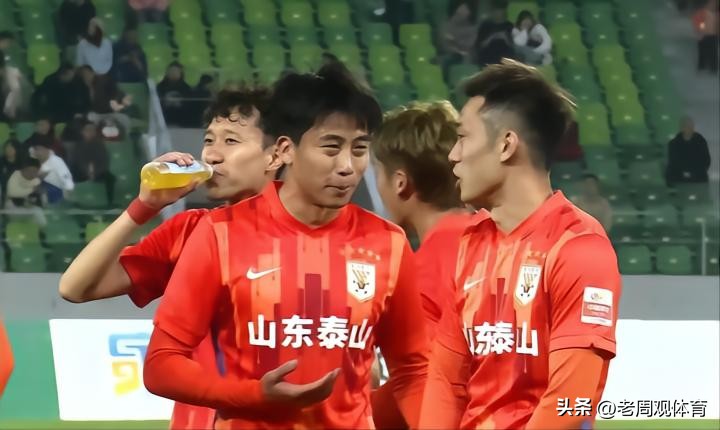 崔康熙与泰山球员,崔康熙郭田雨