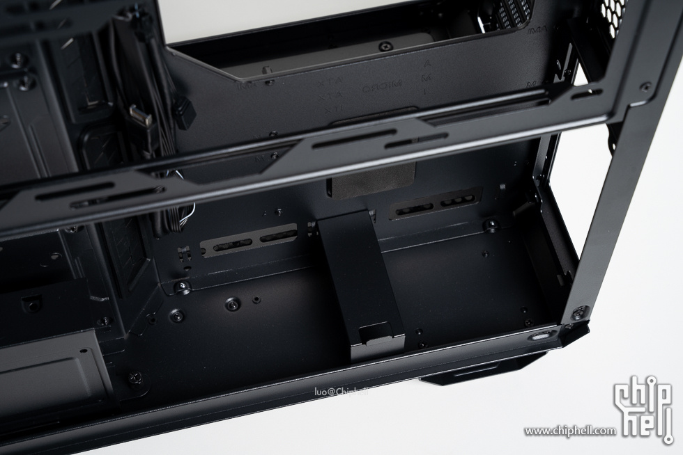 华硕tufgaminggt502弹药库白色,华硕gt502机箱黑橙搭配