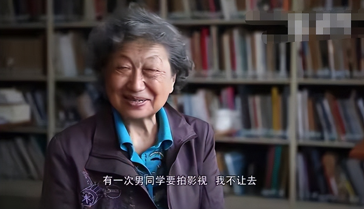 袁泉6根钢钉,袁泉走红毯打了多少明星的脸