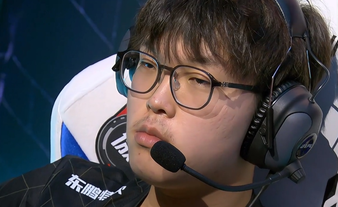 比Bin强太多了！LPL船长最强操作诞生：以一己之力，打退对面五人