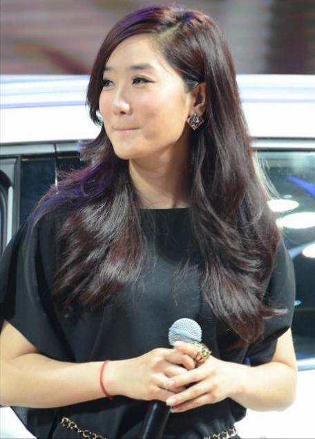 凤凰传奇24年前的约定五五分账,凤凰传奇凭什么五五分账