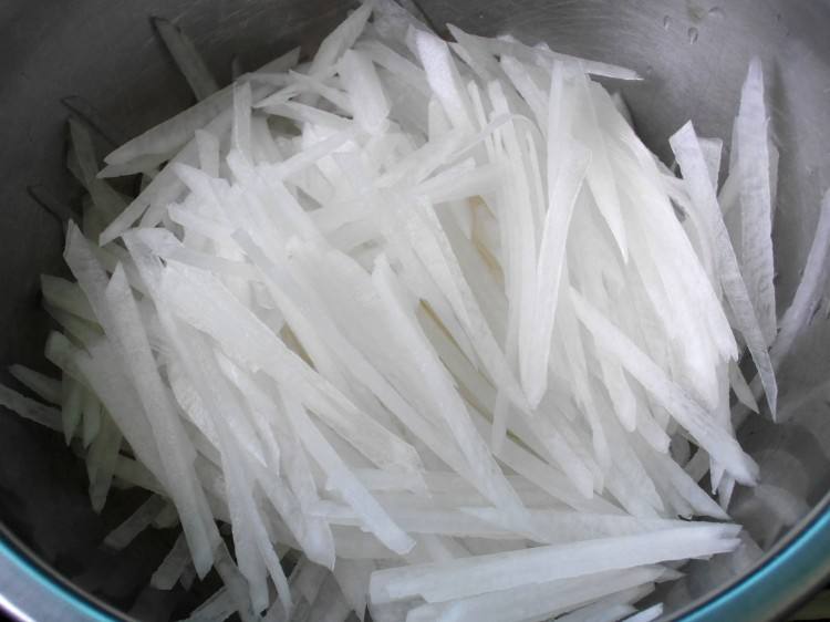 冬季皮肤干燥吃什么食谱,冬天吃什么菜改善皮肤干燥