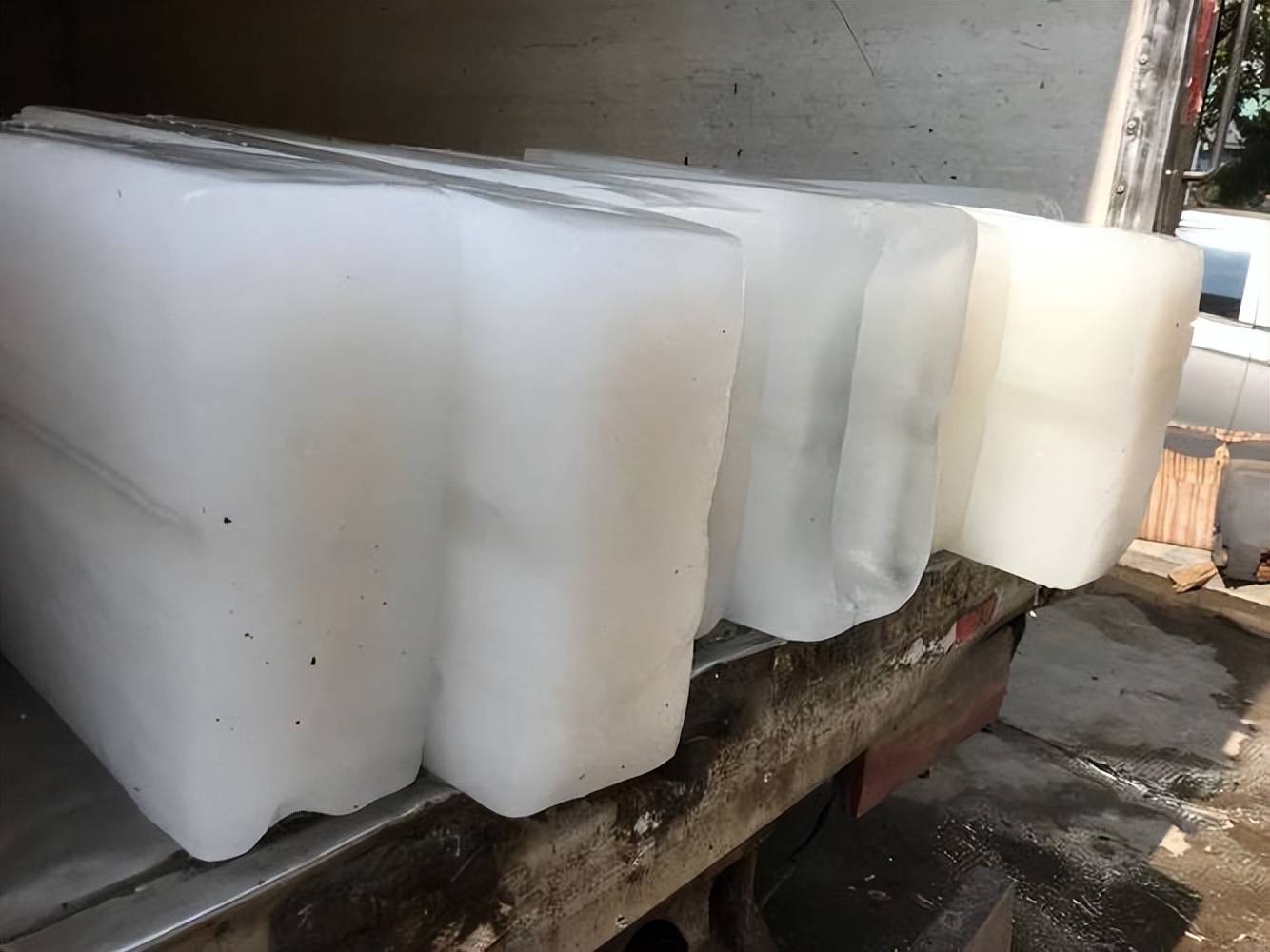 制冰厂制一块冰要多久,制冰厂怎么造冰的