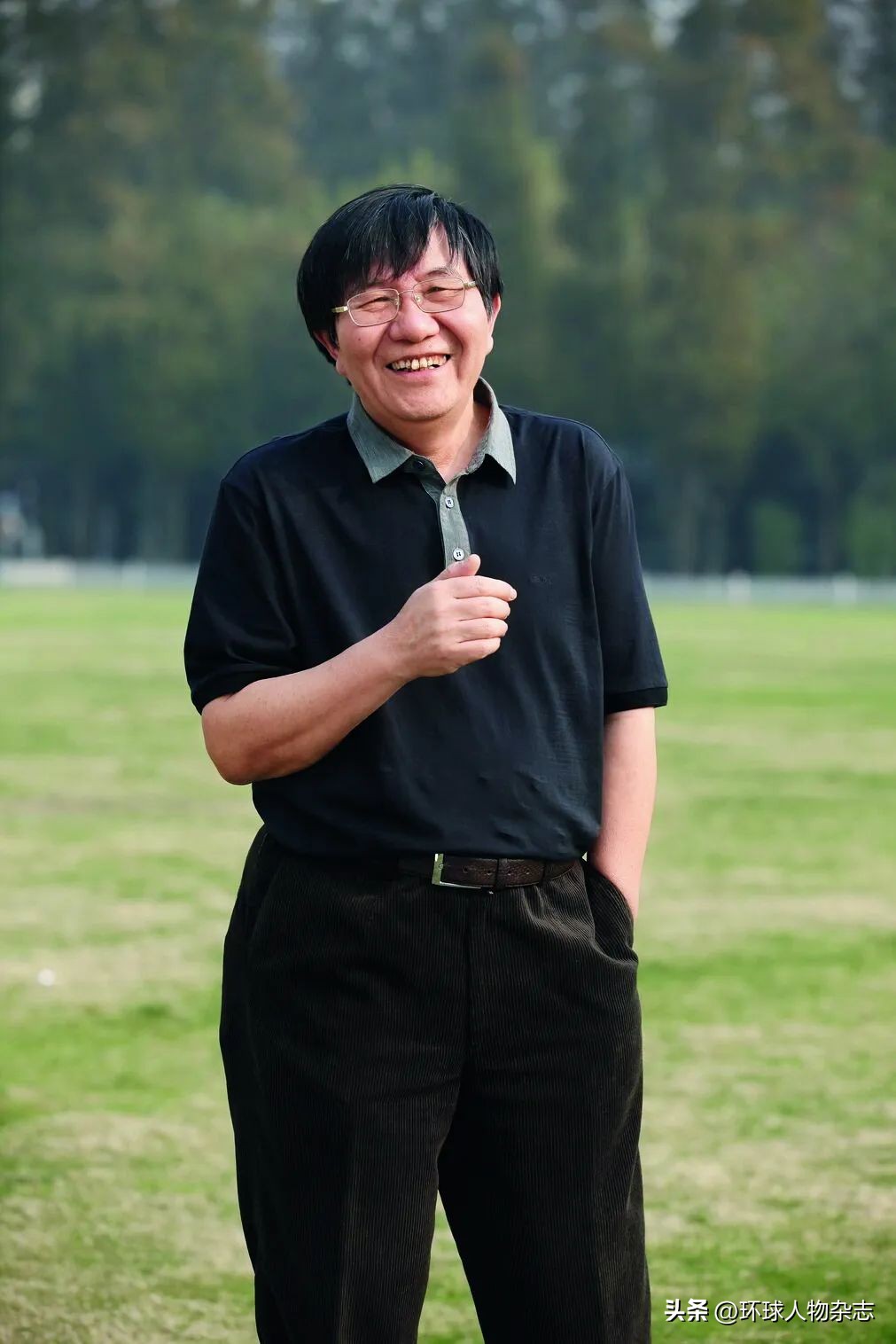 告诫女生“不要上文学的当”，72岁复旦教授又火了