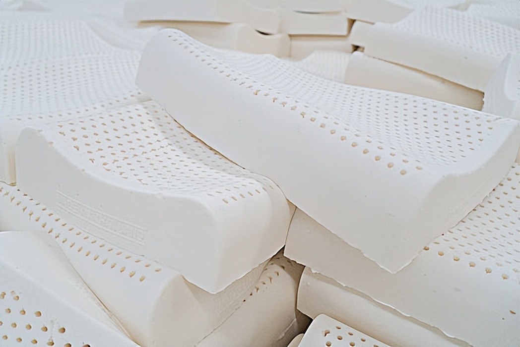 乳胶枕头好不好,乳胶枕头好高不舒服