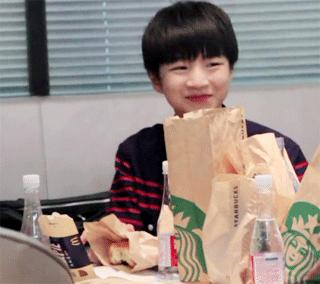 王俊凯18岁人生才刚刚开始,王俊凯从出道到现在的十年