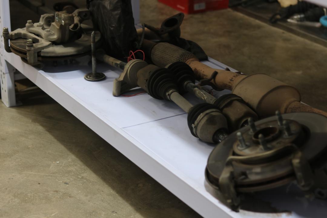 破烂的车变成新车,破烂的车子翻新