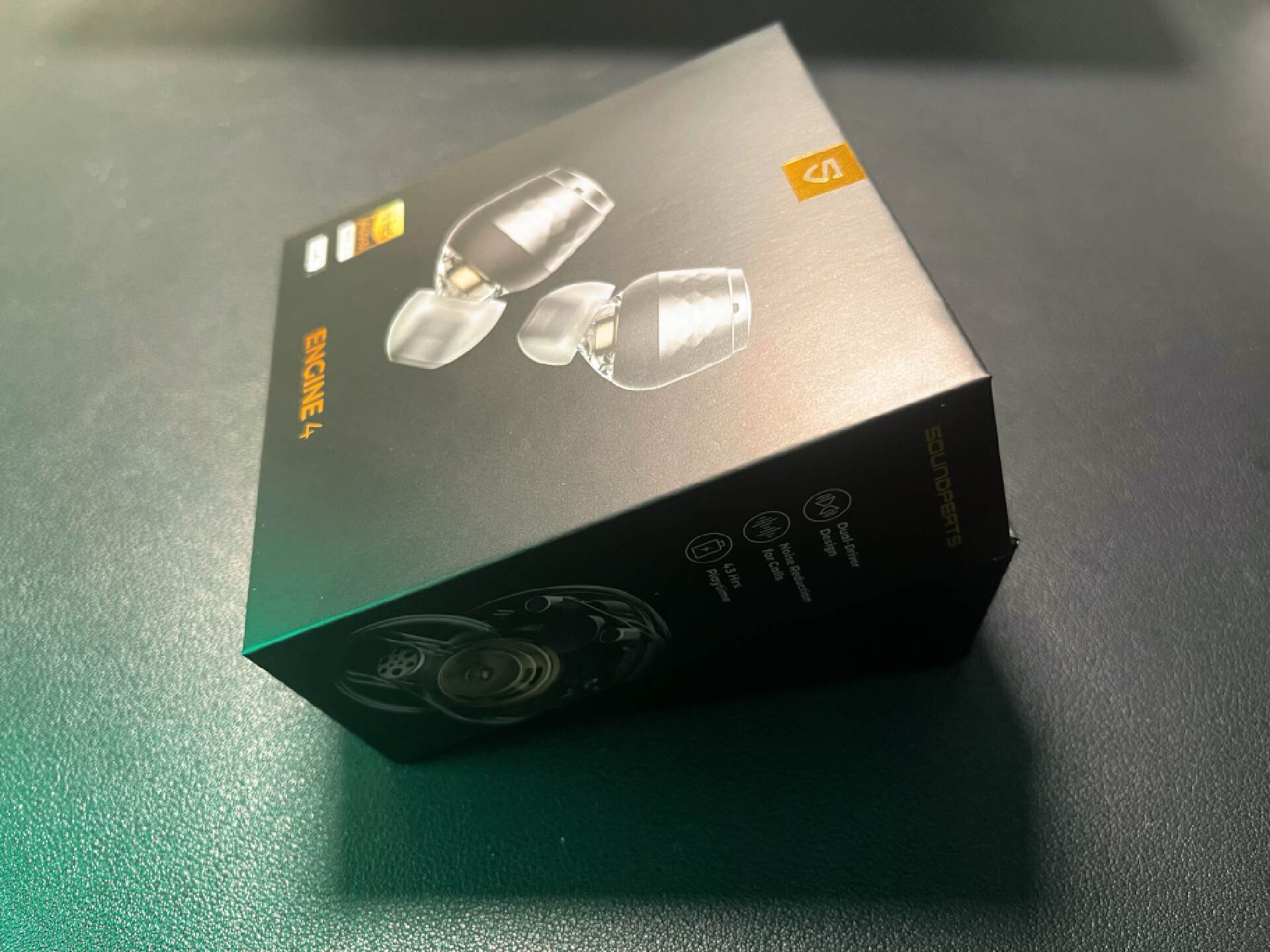 买耳机认准Hi-Res小金标！泥炭Engine4蓝牙耳机：300元档不二之选