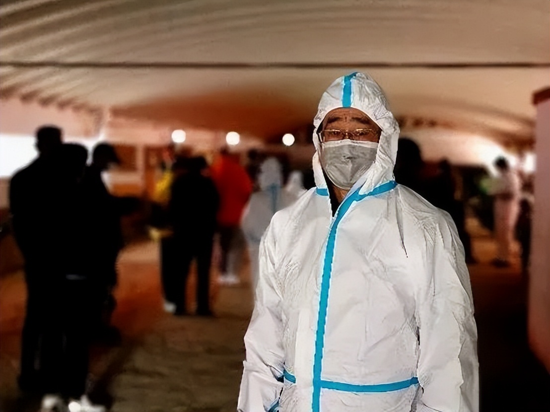 机关干部就地转为志愿者,机关工委党员志愿者