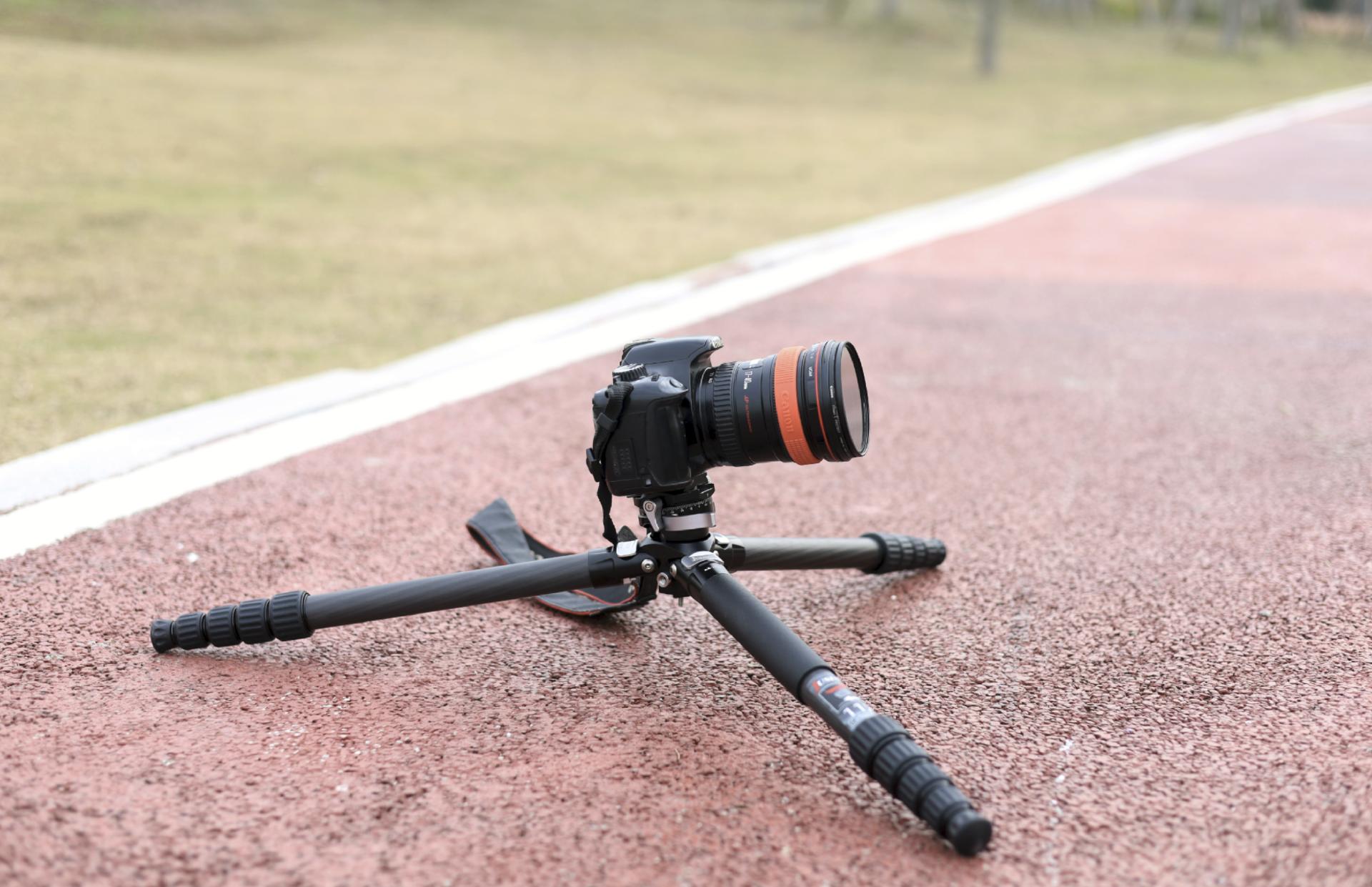 碳纤维三脚架和单脚架,百诺碳纤维与铝合金三脚架