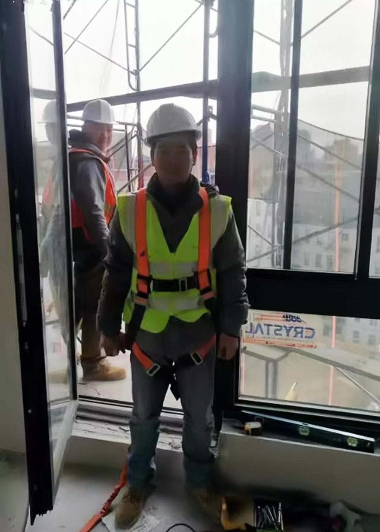 美国开网约车月入5万,小伙开网约车挑战月入两万