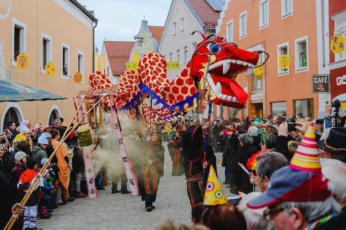德国小镇今年过春节视频,德国小镇过中国节会说汉语吗