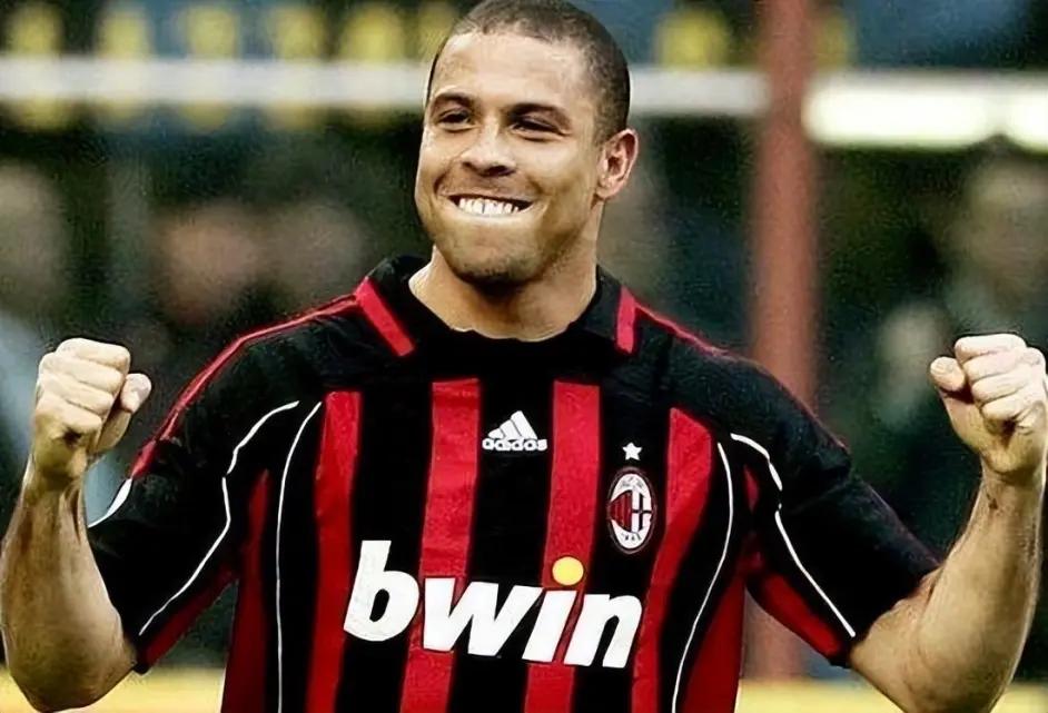 来自外星球的足球运动员,外太空球星