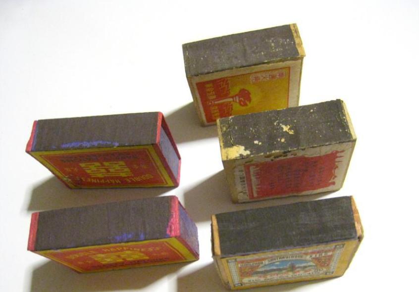 1969年，*先念李**抽雪茄，毛主席试尝后：这烟很好，为何不告诉我？