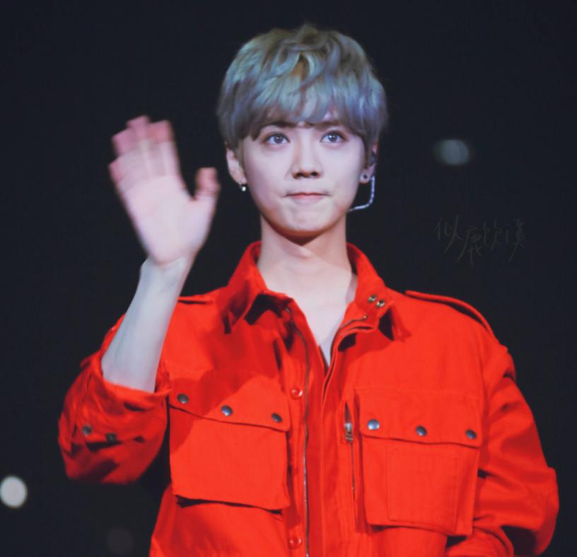 潘粤明深夜发言,潘粤明发文催人泪下