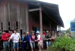 丝袜上可以纹身吗,穿丝袜能看出来纹身吗