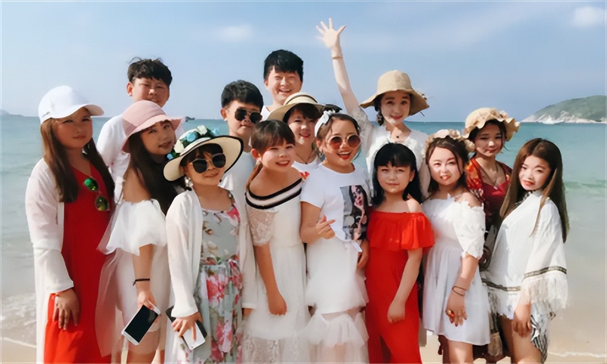 身高不足一米的女孩嫁给男孩,身高不到1米的女孩2016