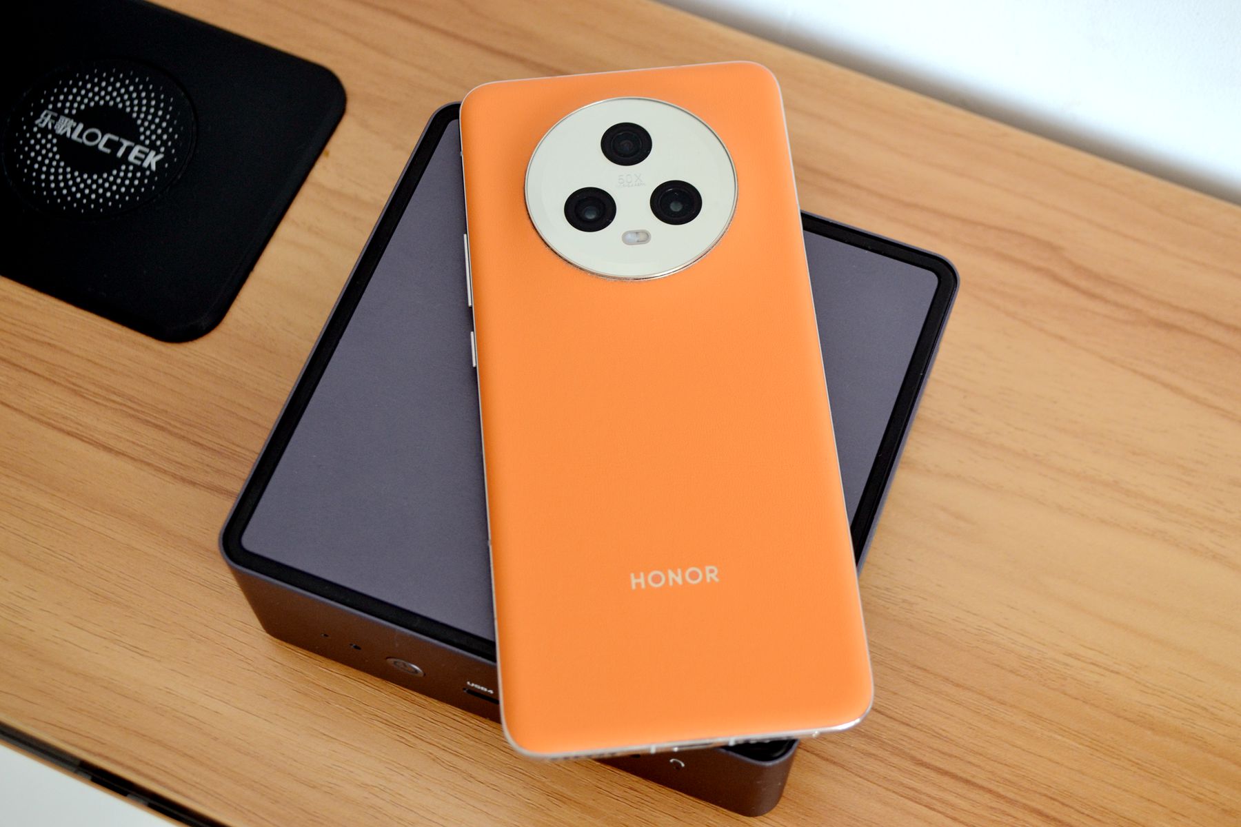 少了屏幕的迷你主机，取代台式机靠谱吗？网友：比笔记本都香