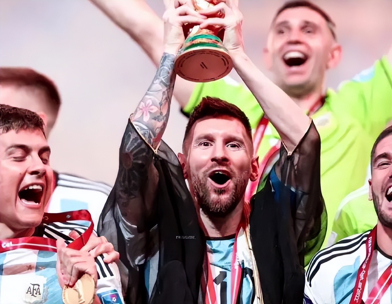 莫扎王后世界杯,莫扎王妃的次子