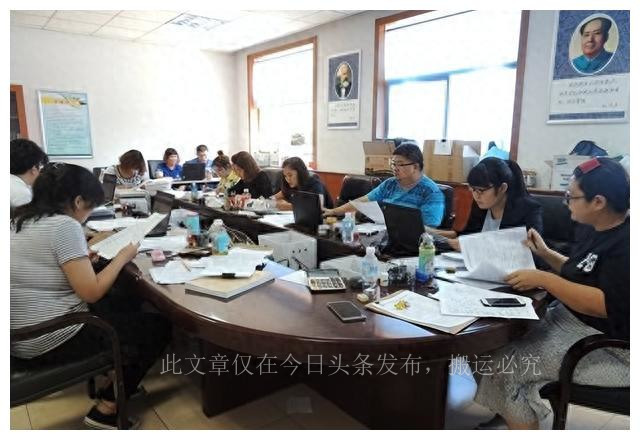 凤凰卫视女记者嫁给钻石王老五,隗静嫁了个美国老头