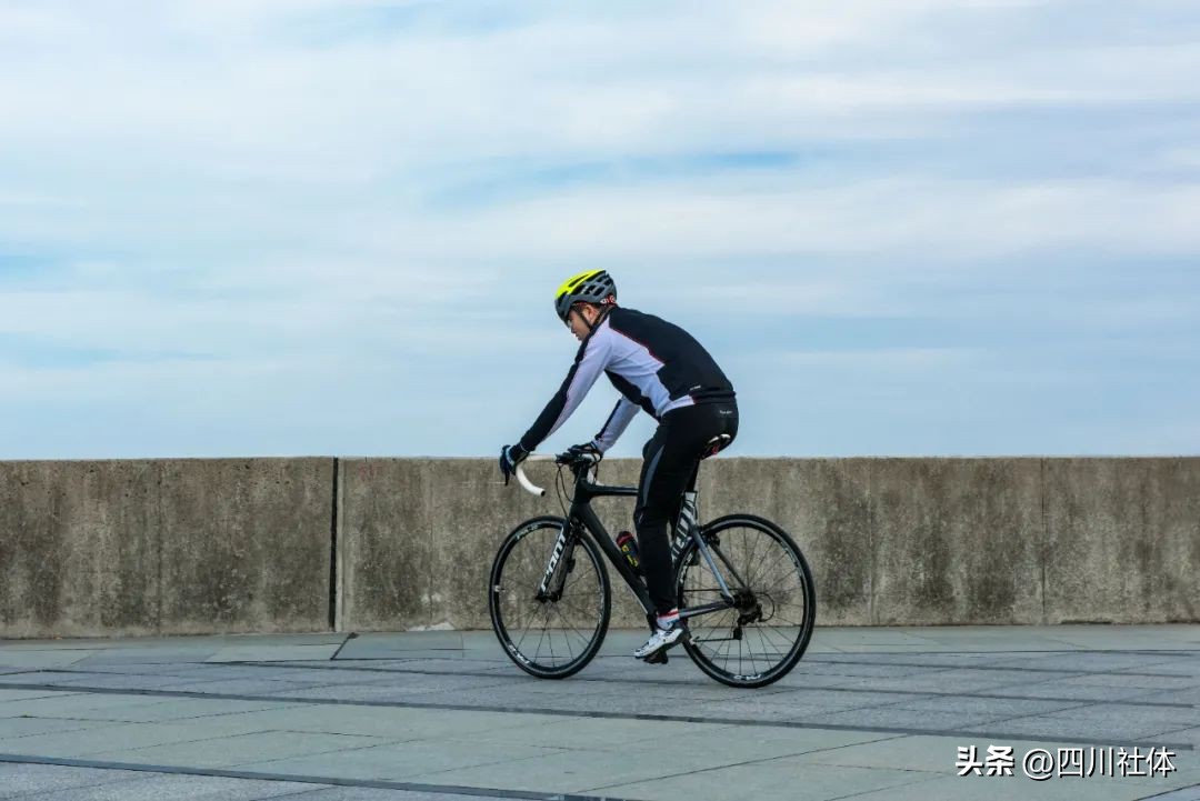 久坐心脏不舒服,久坐心脏不舒服吃什么好