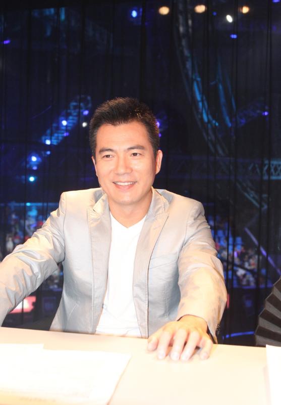 黄健翔离开央视后去哪了,黄健翔退出央视原因