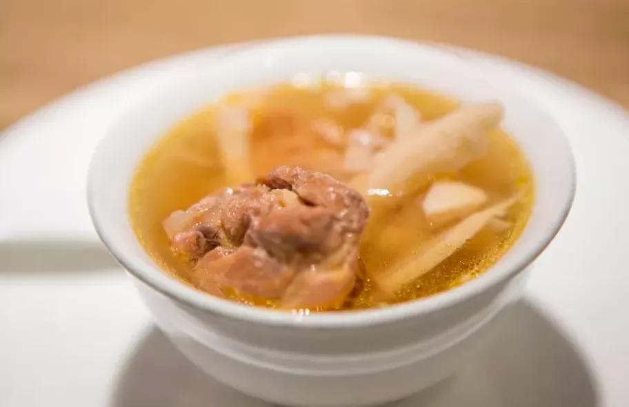 入冬必喝的八种养生汤,驱寒保暖喝什么好推荐3款养生汤