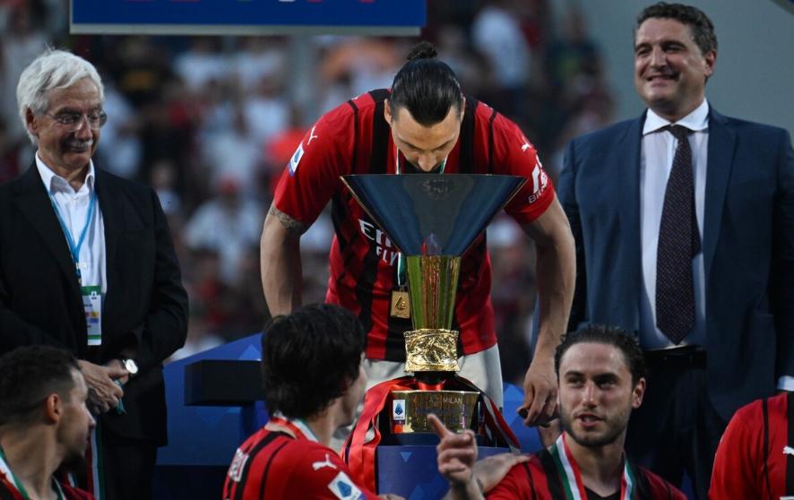 曝伊布决定同ac米兰续约,2021ac米兰伊布