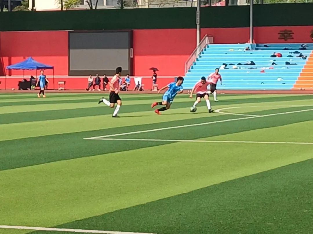 眉山市齐通中学足球比赛,洪雅2024年中小学生田径运动会