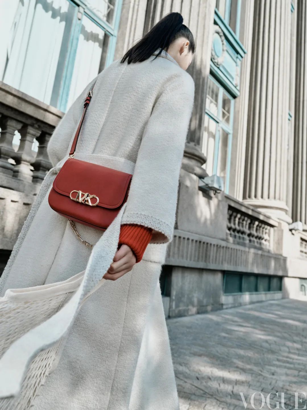 汤唯和赵今麦,赵今麦新包