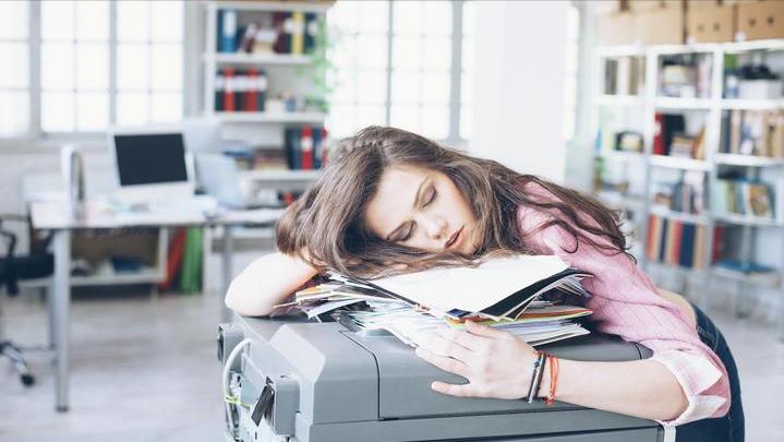 家人突发脑出血咋办？医生教你家庭急救办法，身边有高血压的请看