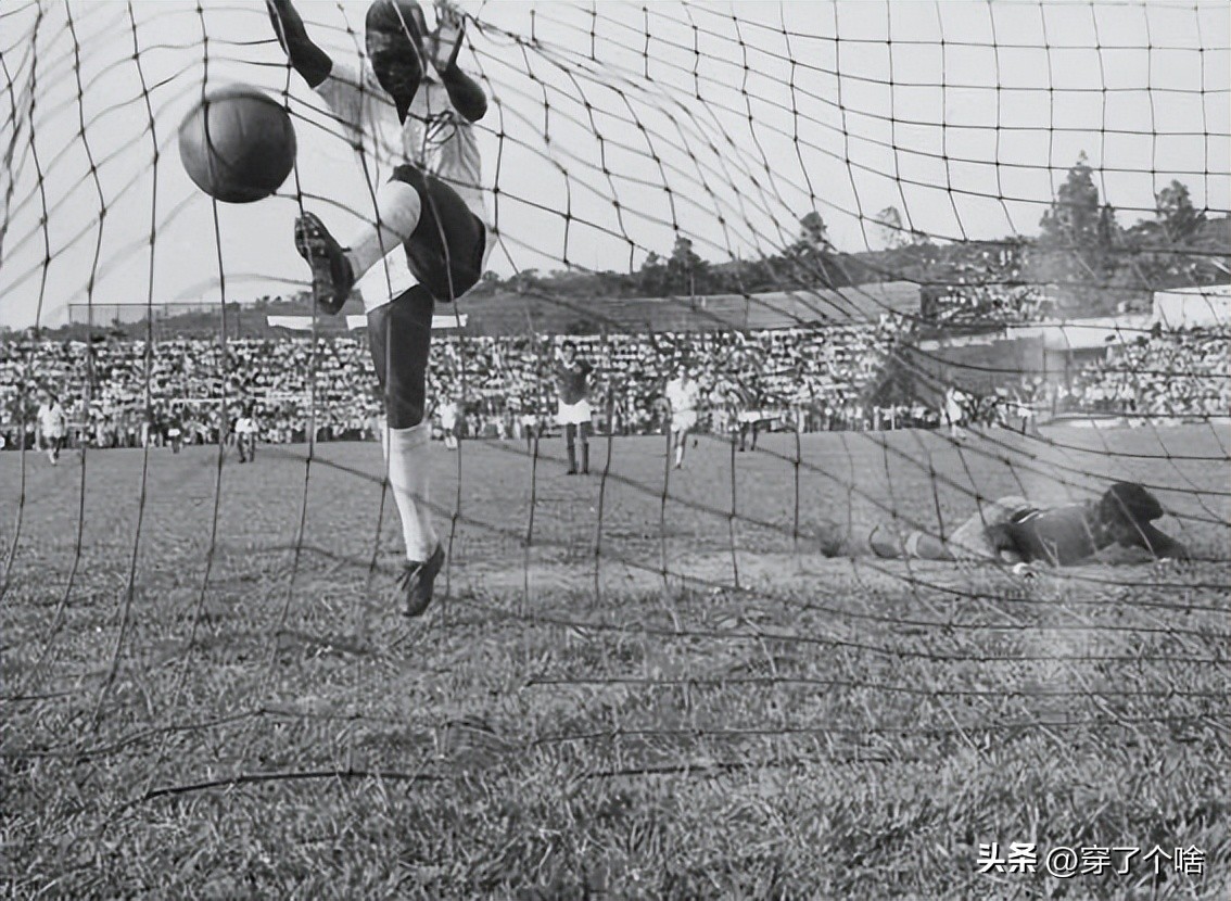 贝利足球精彩时刻,贝利球王的传奇一生原声视频