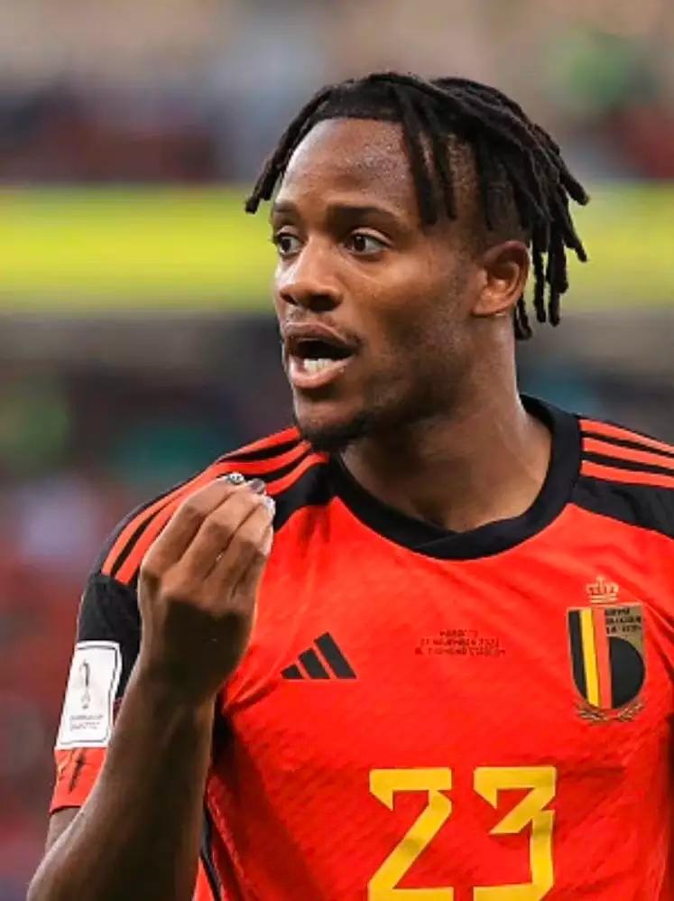 巴舒亚伊世界杯搞笑,巴舒亚伊美甲