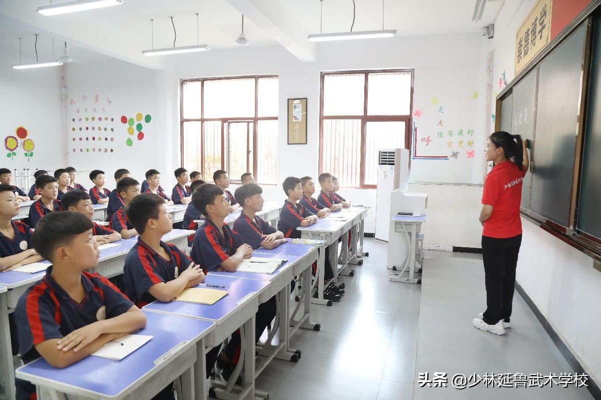 小学武校上过学的真实感受,在武校学武术是什么体验