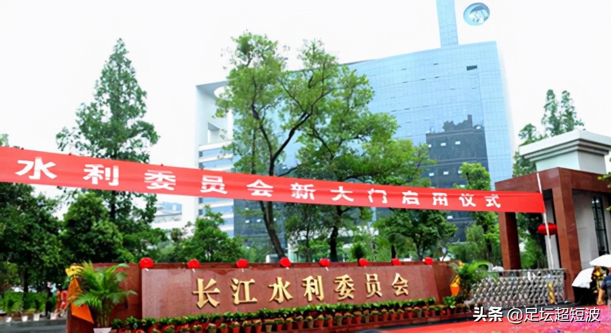 由中性化名称后首次更名申请，来看职业足球文化建设