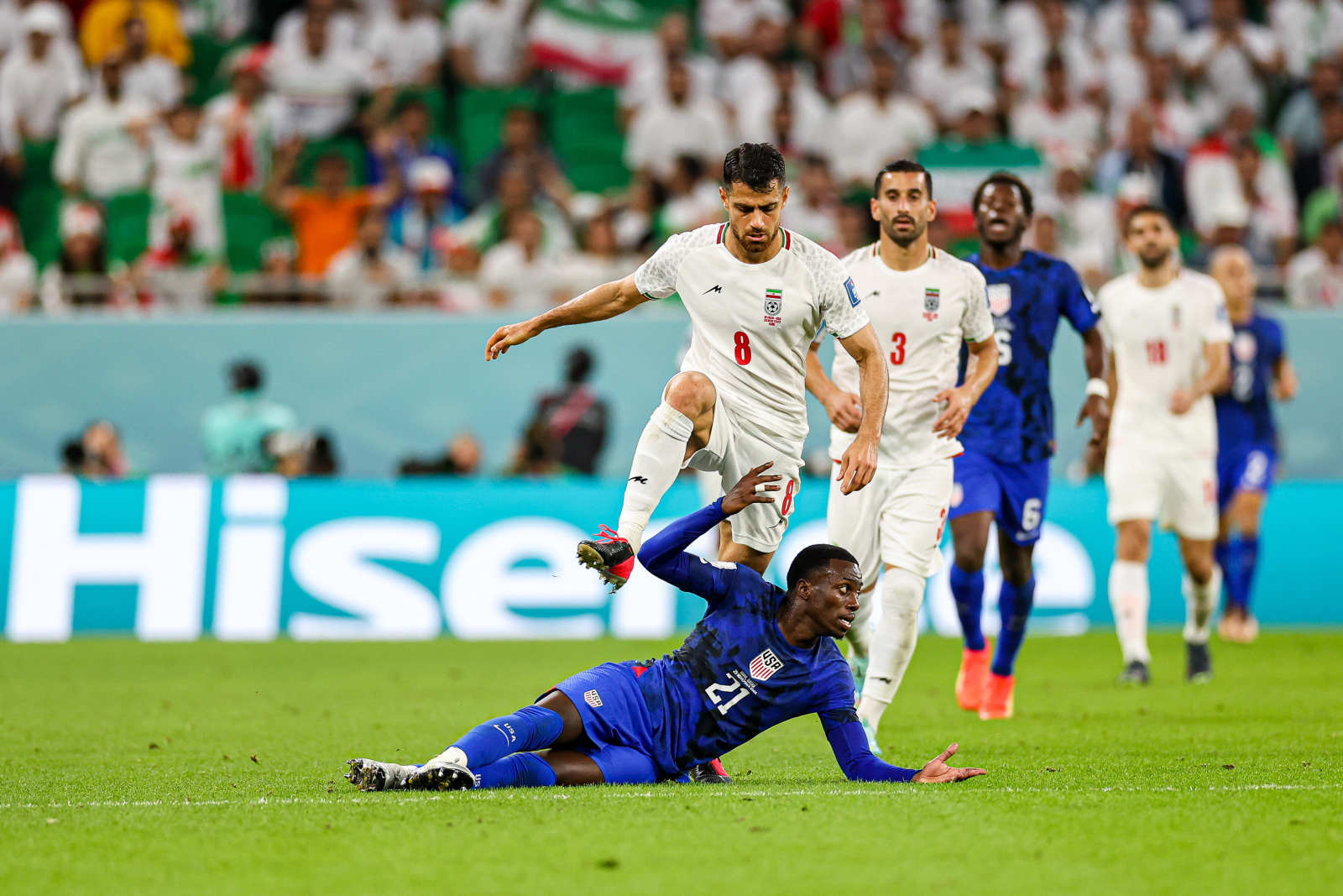 世界杯最新积分榜：英美携手出线，伊朗痛失好局，英法对决在酝酿