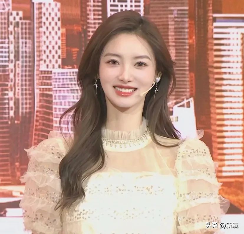 马凡舒首次接春晚邀请,央视春晚女主持人是马凡舒吗