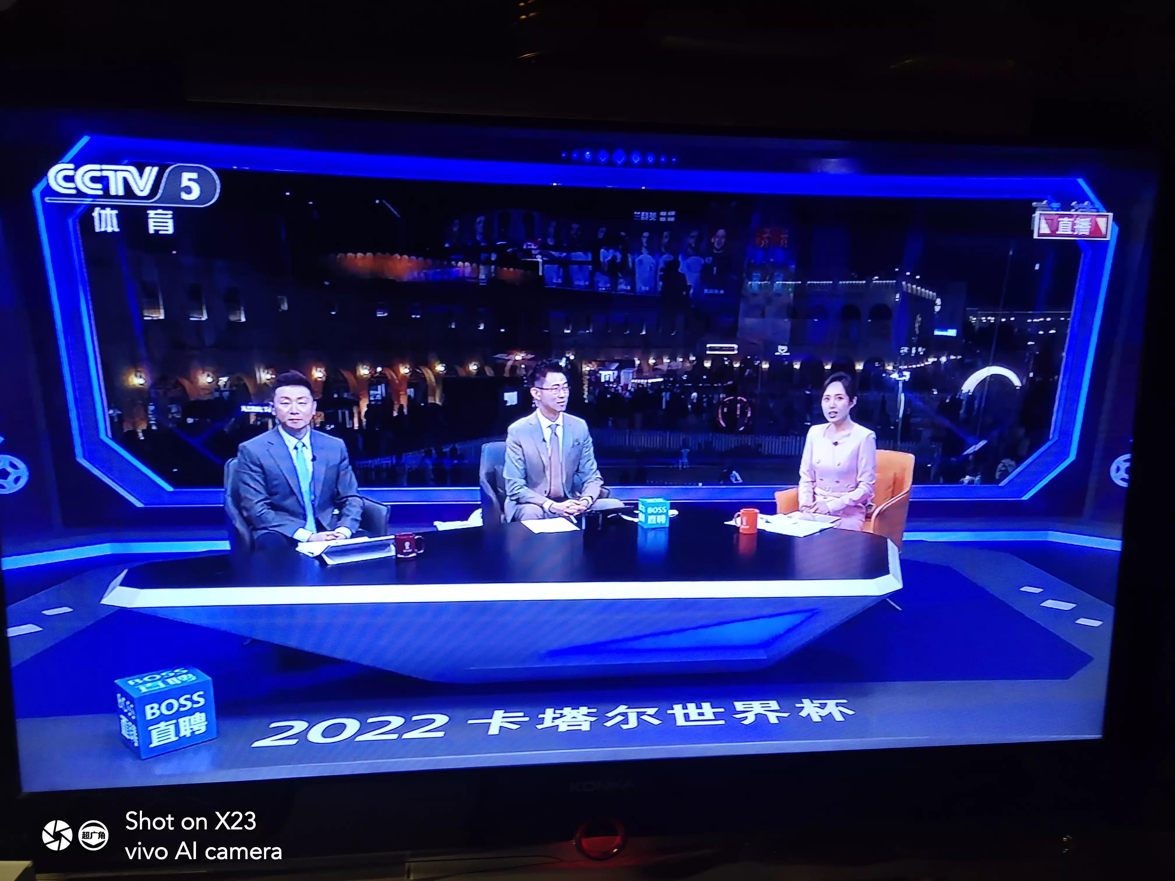 英格兰英雄凯恩射飞点球，法国佬趁机抢四，欲乘非洲骏马去争冠