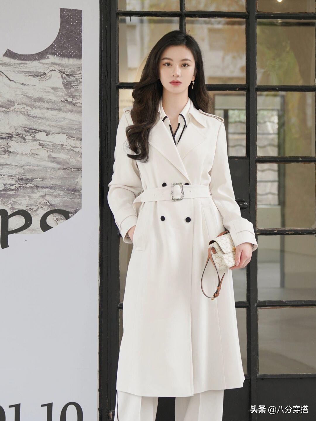 今年冬季流行穿这几款“大衣”，优雅保暖有气场，普通人也能驾驭